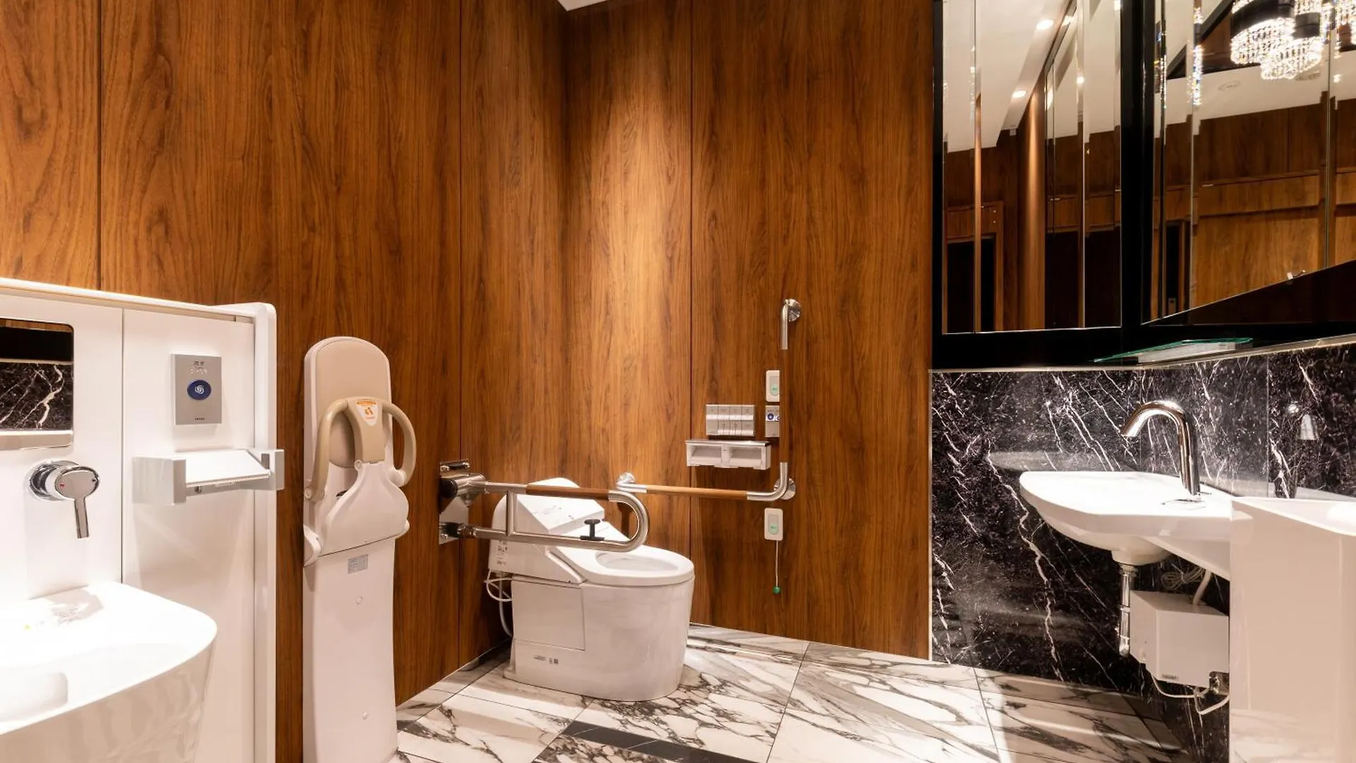 Apa Hotel Suidobashi Ekimae 東京都